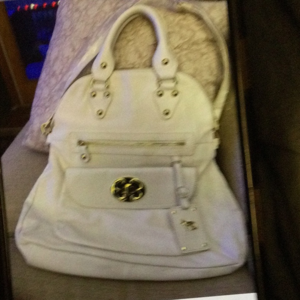 Elegant White Shoulder Bag